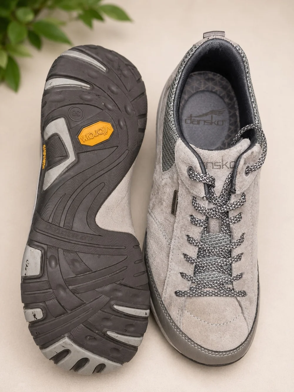 Womans Dansko Paisley Women's Waterproof Walking/Hiking Shoes Size 38 (US 7.5-8)